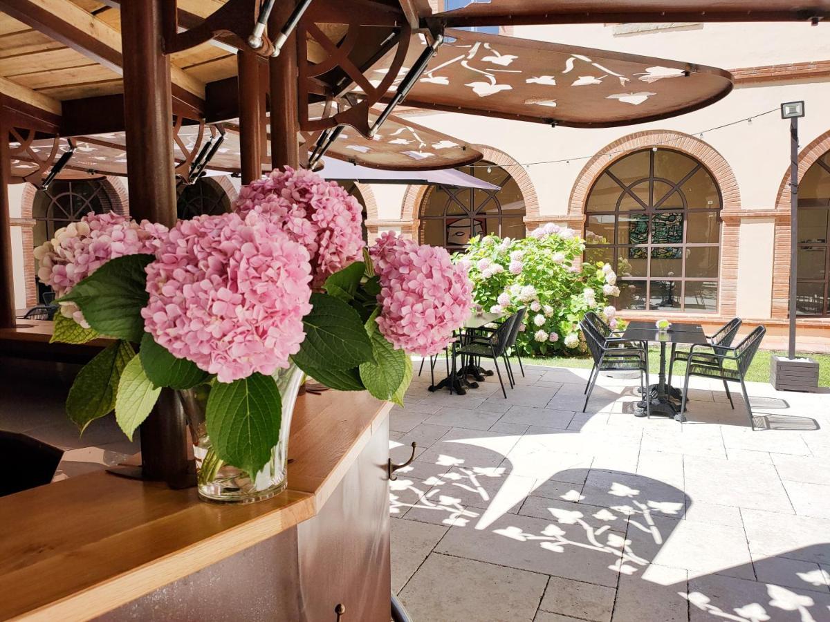 Abbaye Des Capucins Spa & Resort มงโตบ็อง ภายนอก รูปภาพ
