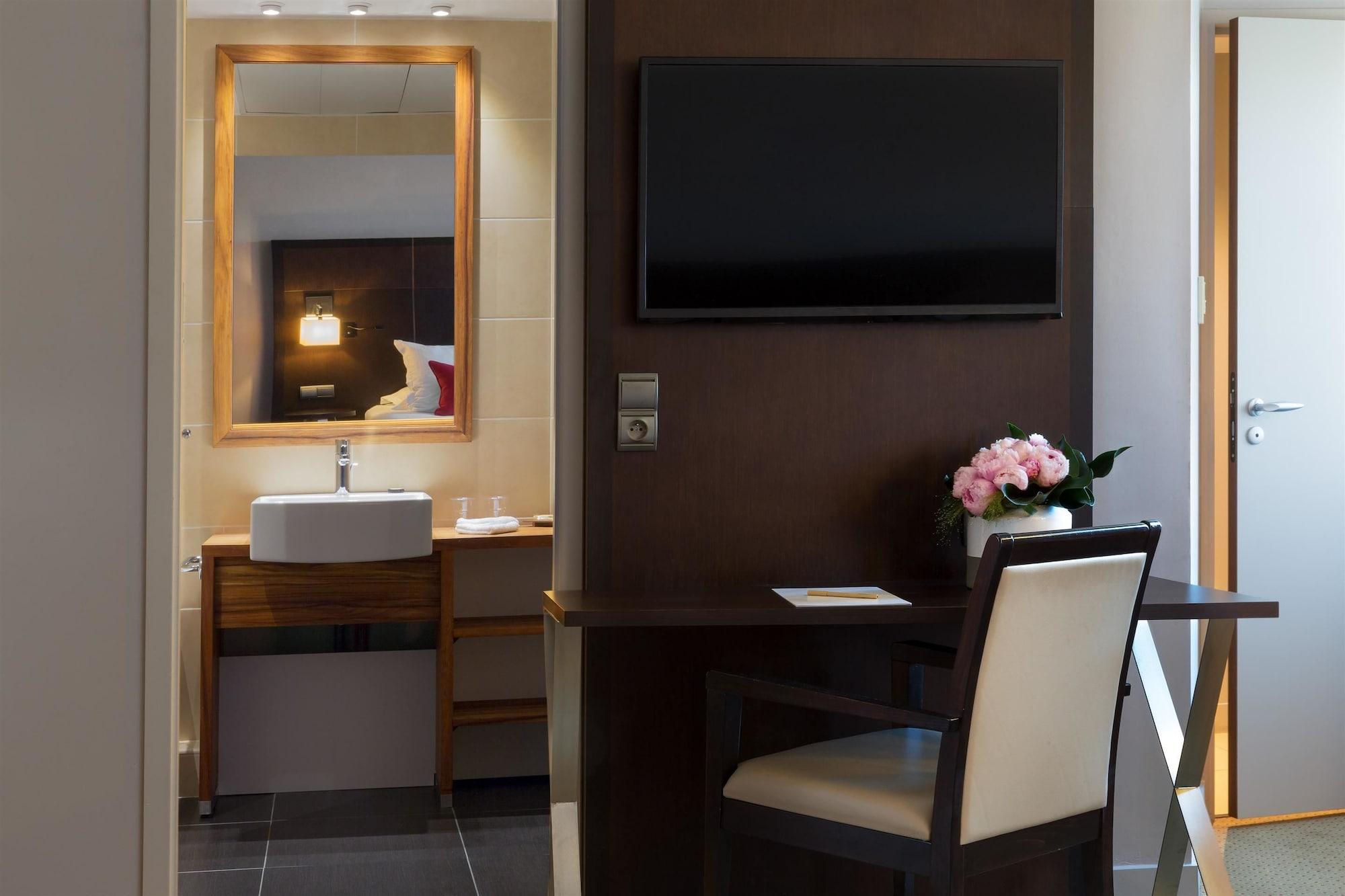 Abbaye Des Capucins Spa & Resort มงโตบ็อง ภายนอก รูปภาพ