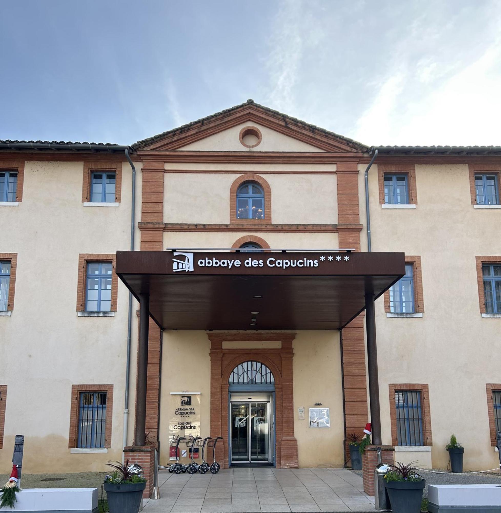 Abbaye Des Capucins Spa & Resort มงโตบ็อง ภายนอก รูปภาพ